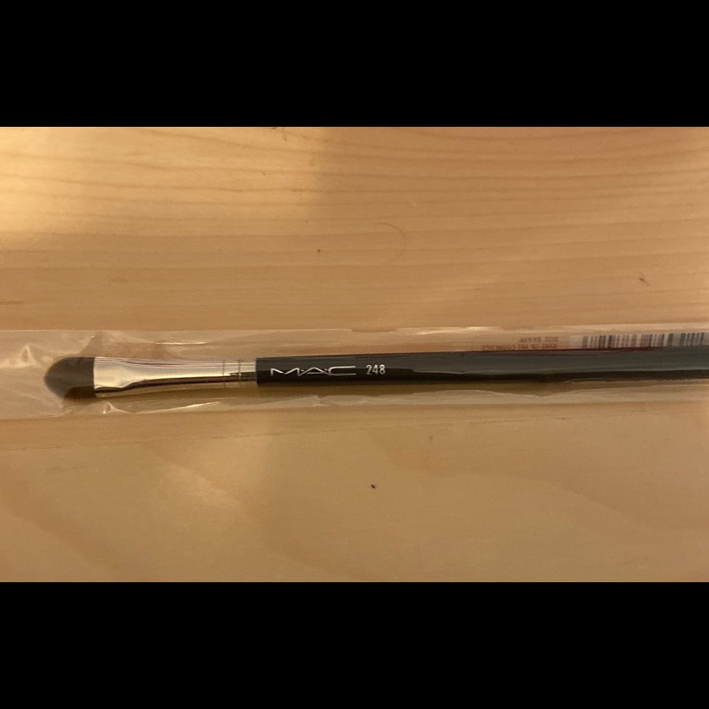 Mac brush 248 brand new